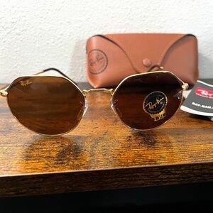 Ray-Ban Jack sunglasses (RB3565). Gold frame/brown lenses